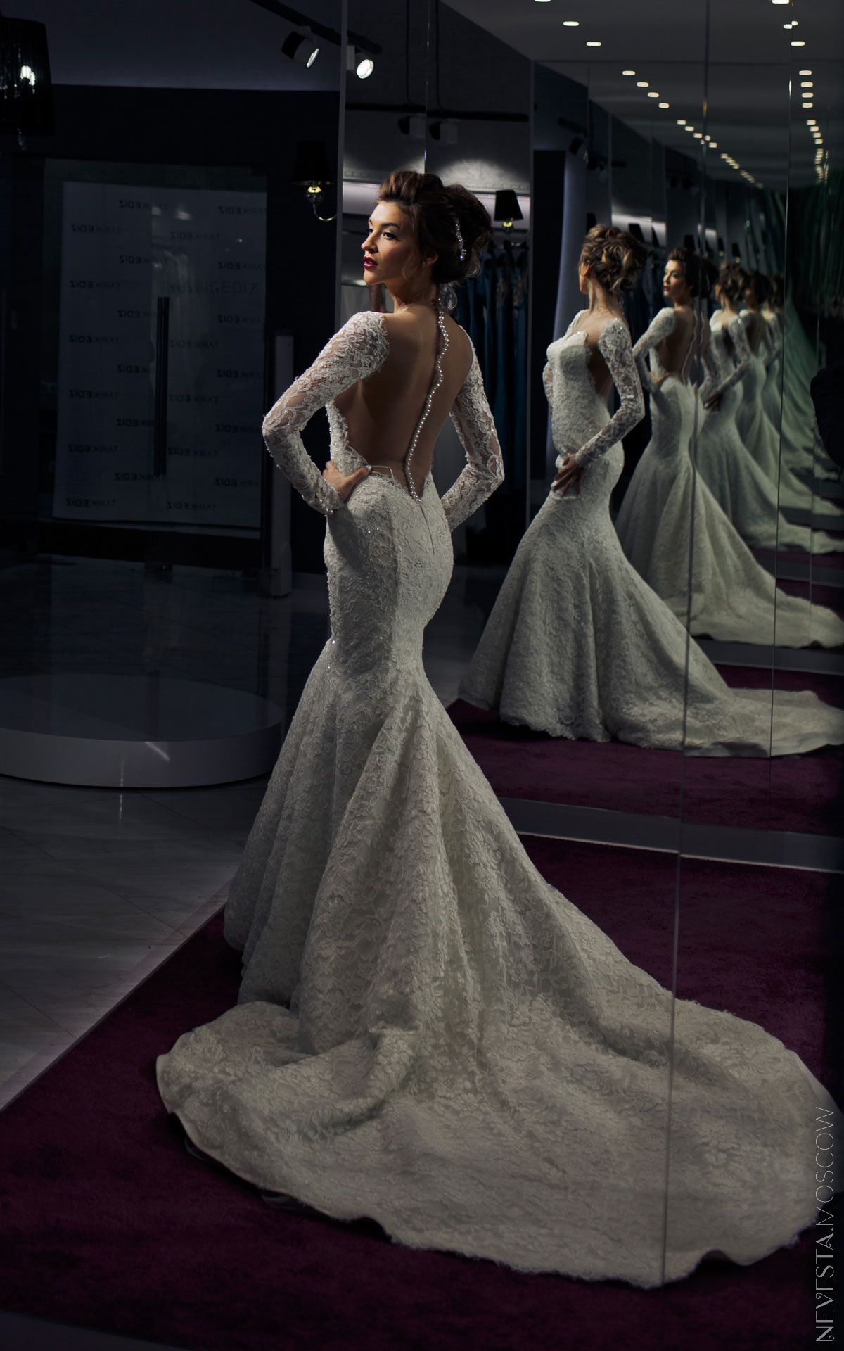 Орнелла Шигапова примеряет свадебное платье